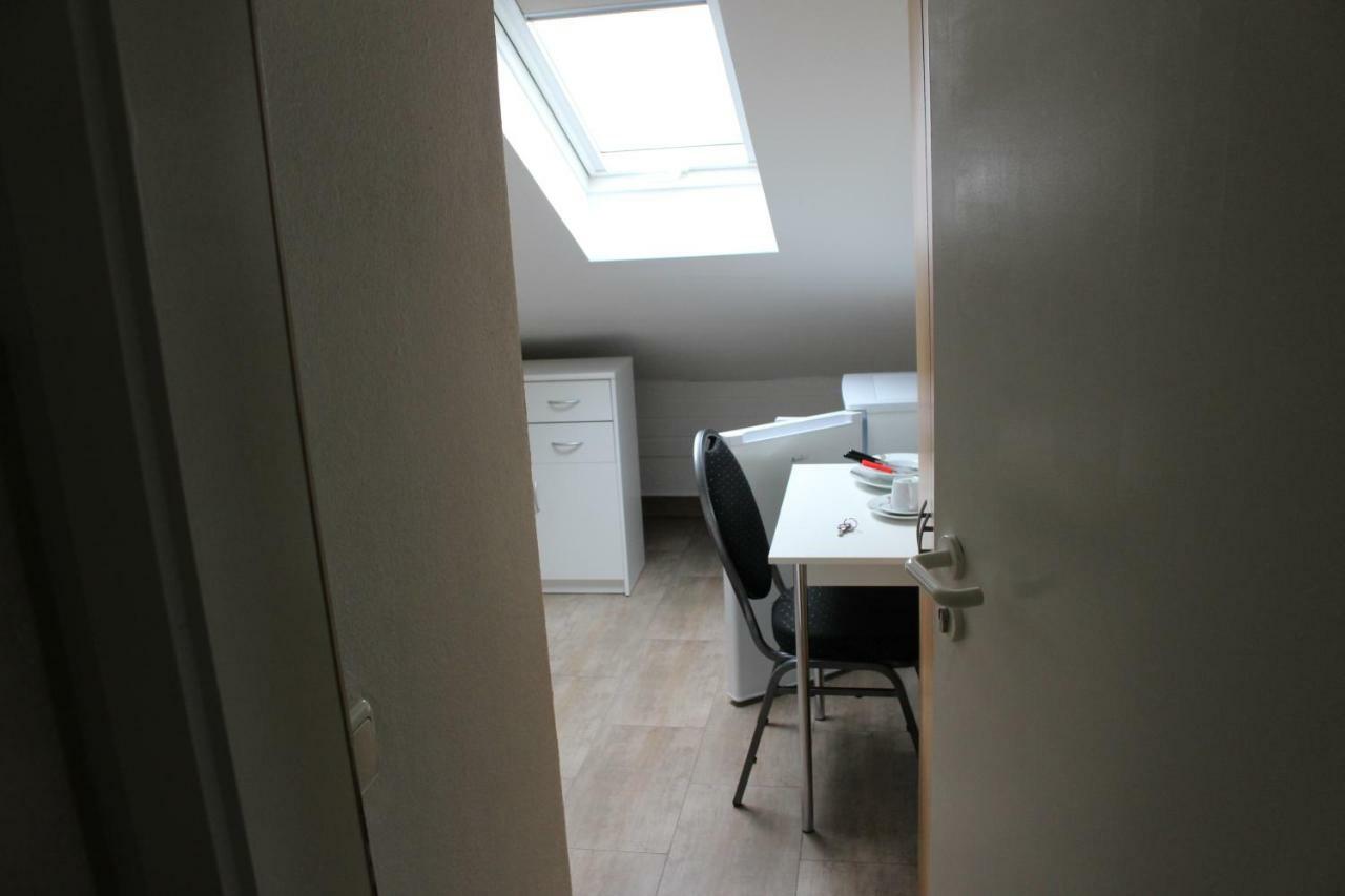 Zv-Scholtz Gaestehaus Neuoetting Simbacher Strasse 7 Dış mekan fotoğraf